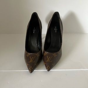 Sold-Louis Vuitton Cherie Pump-Sold